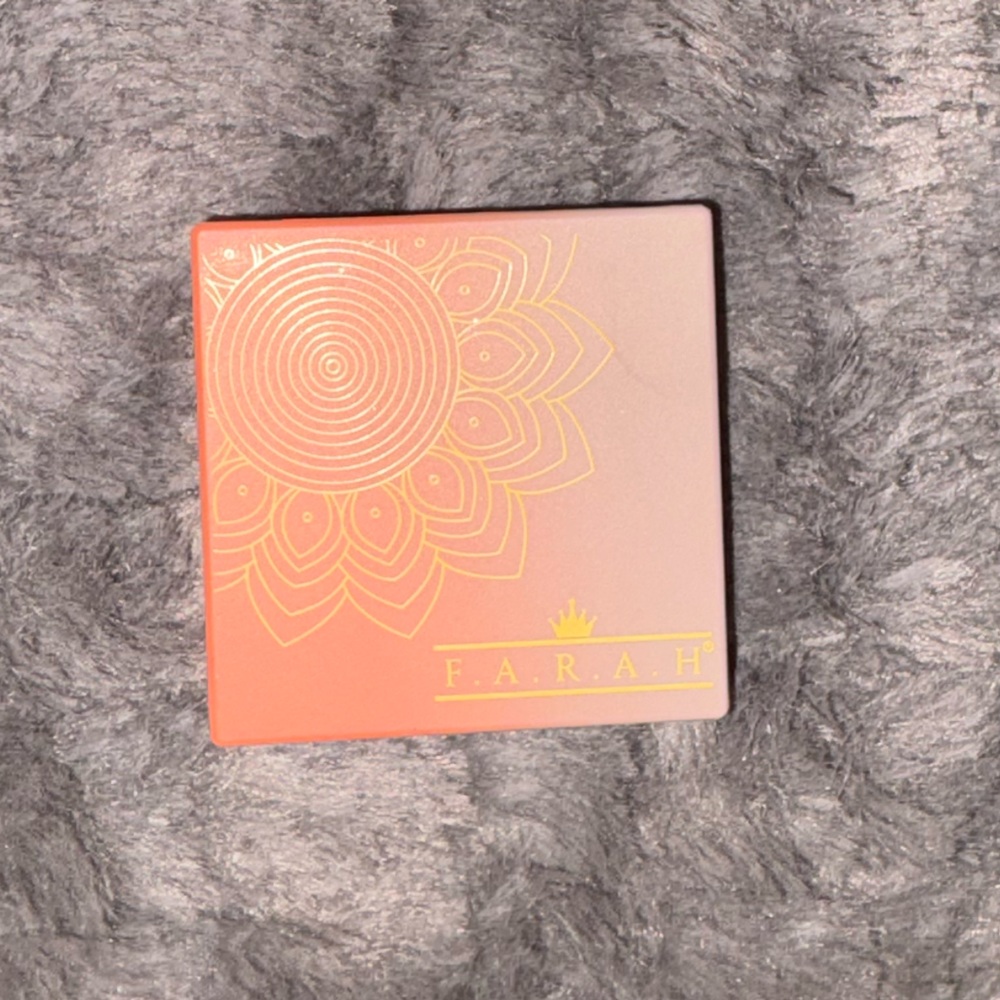 NWOT F.A.R.A.H Pressed Pigment Duos in shades Blossom and Breeze